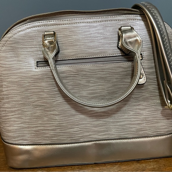 ALYSSA HANDBAG NWT - Picture 4 of 7